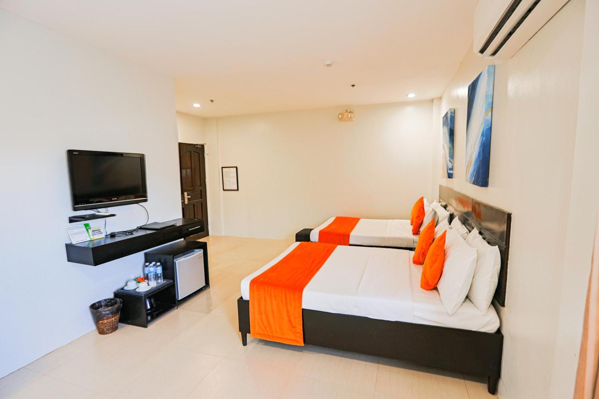 Holiday Suites Puerto Princesa Εξωτερικό φωτογραφία