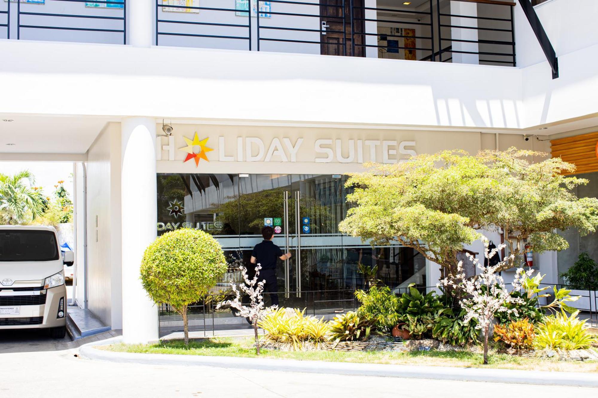 Holiday Suites Puerto Princesa Εξωτερικό φωτογραφία