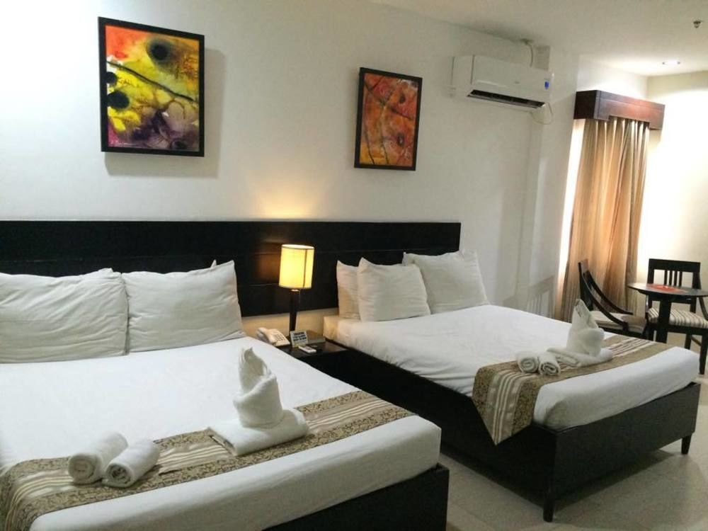 Holiday Suites Puerto Princesa Εξωτερικό φωτογραφία